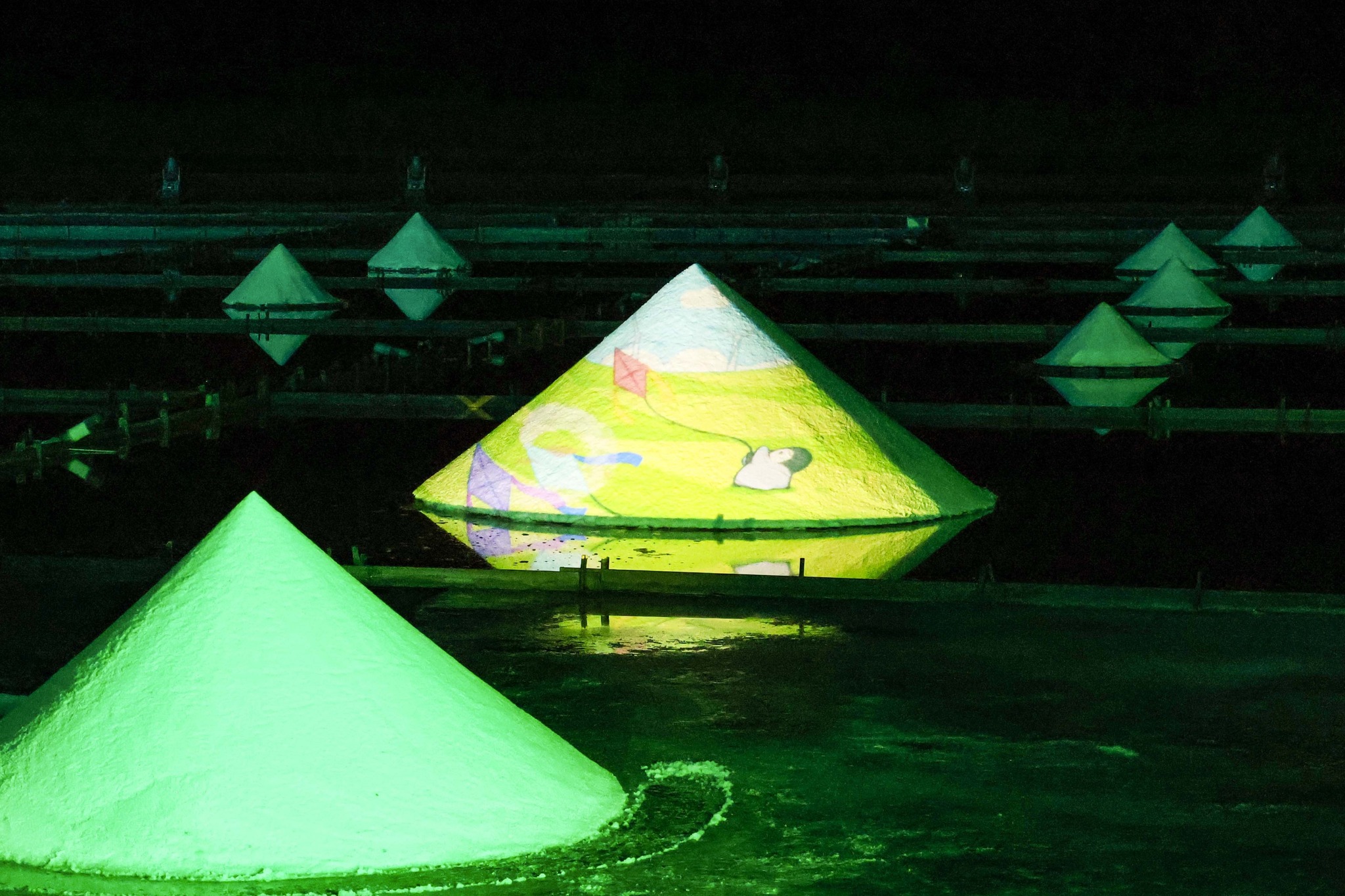 一見雙雕光雕展