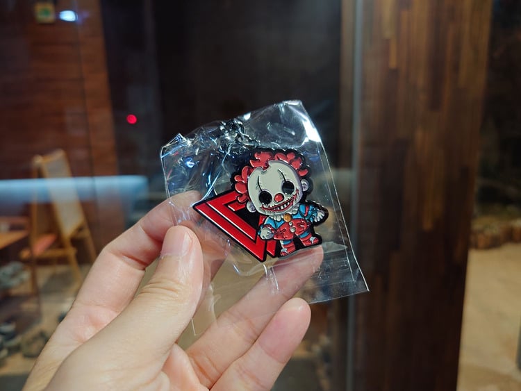 惡夢之地全員通關紀念品.JPG