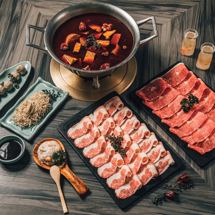 青花驕麻辣鍋.jpg