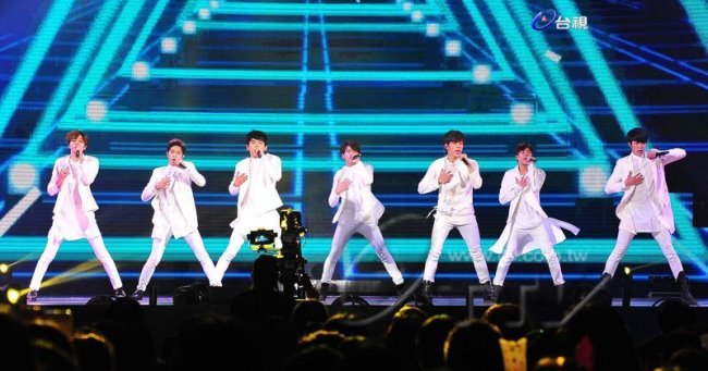 2015紅白藝人大賞INFINITE