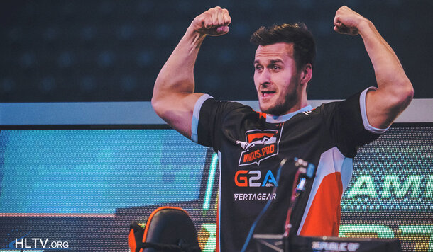 《CS》傳奇選手 pashaBiceps 義賣爪刀造型，成交金額全數捐贈兒童癌症機構！