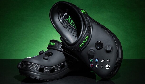 Xbox 360 二十週年限定！Crocs 聯名推出「控制器造型」洞洞鞋，定價 80 美元