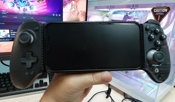 【蓋世小雞 G8+ 手把開箱】支援 Switch、PC、手機的多平台高頻率控制器全面實測！