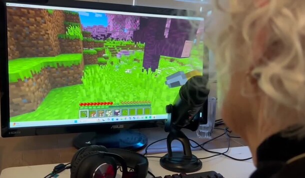 為幫助孫子抗癌，81歲祖母經營《Minecraft》遊戲頻道籌醫療費，最終戰勝病魔！