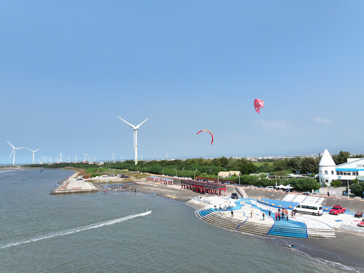 大安濱海樂園玩水.jpg